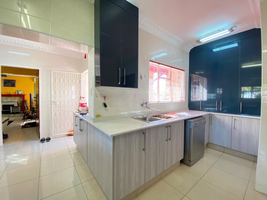 4 Bedroom Property for Sale in Lennoxton KwaZulu-Natal