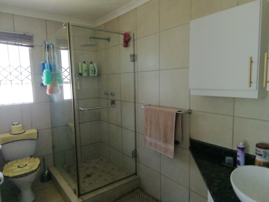 2 Bedroom Property for Sale in Sunningdale KwaZulu-Natal