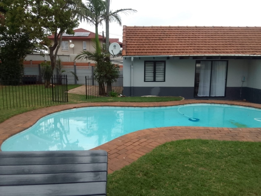 To Let 2 Bedroom Property for Rent in Bluff KwaZulu-Natal