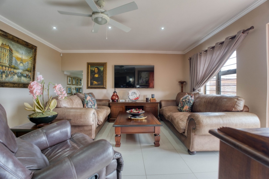 5 Bedroom Property for Sale in Ballito Central KwaZulu-Natal