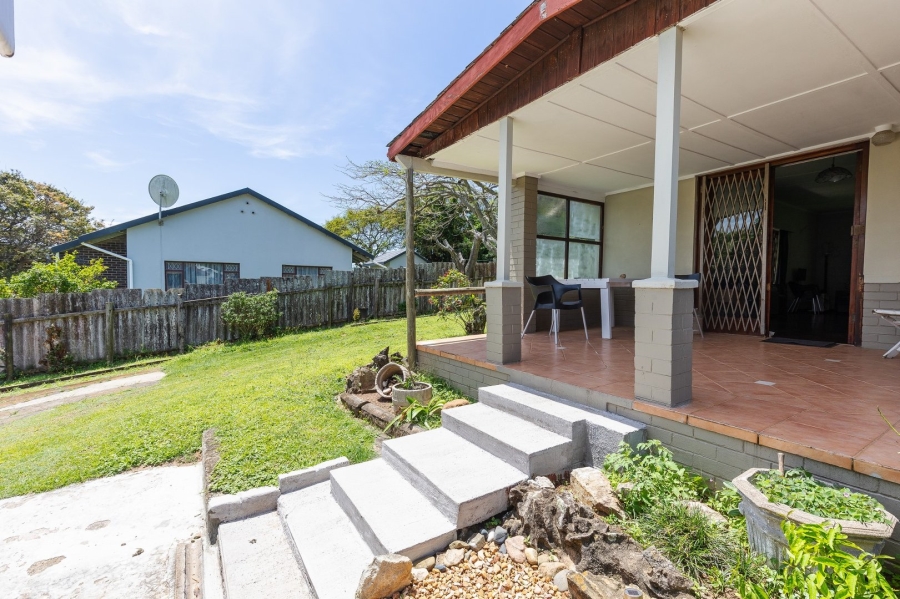 2 Bedroom Property for Sale in Uvongo KwaZulu-Natal