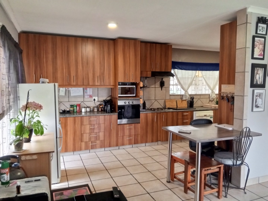 3 Bedroom Property for Sale in Sunnyridge KwaZulu-Natal