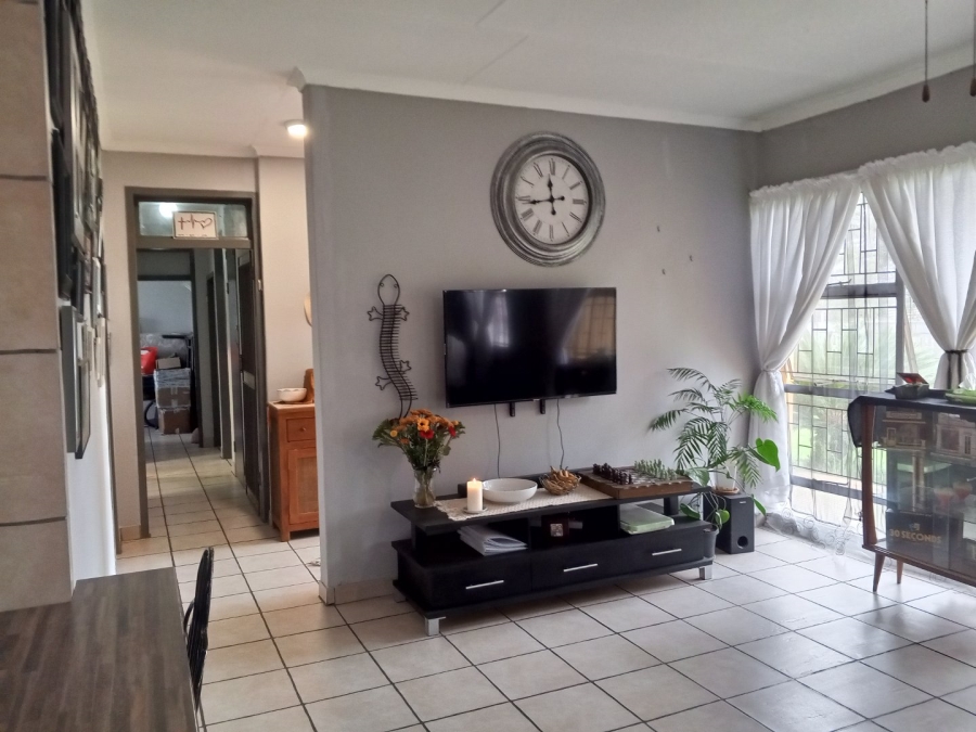 3 Bedroom Property for Sale in Sunnyridge KwaZulu-Natal