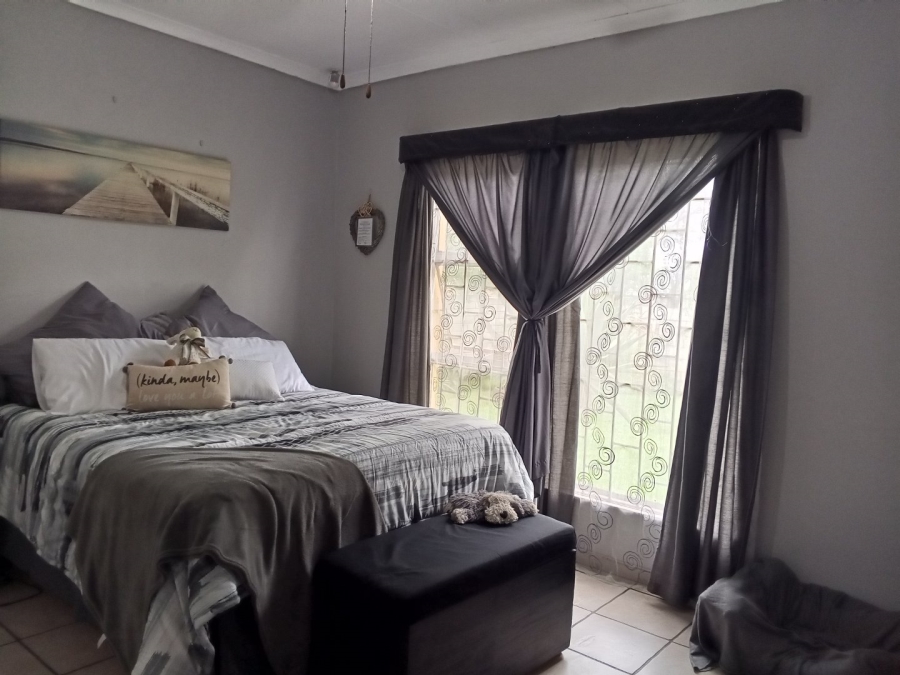 3 Bedroom Property for Sale in Sunnyridge KwaZulu-Natal