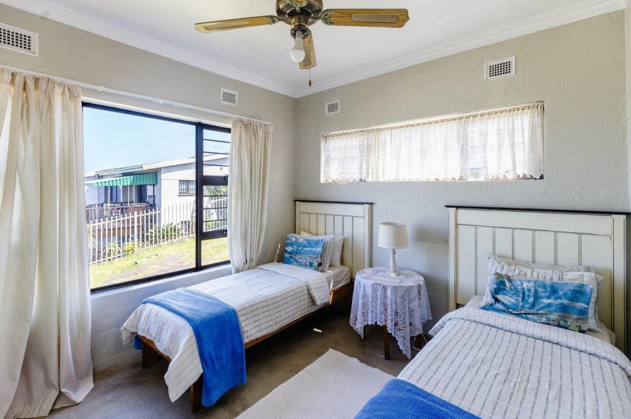 2 Bedroom Property for Sale in St Michaels On Sea KwaZulu-Natal