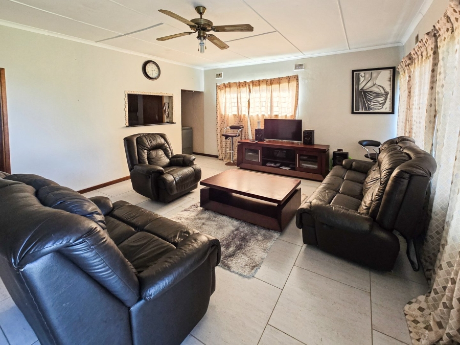 3 Bedroom Property for Sale in Sea Park KwaZulu-Natal