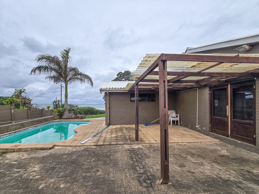 4 Bedroom Property for Sale in Sea Park KwaZulu-Natal