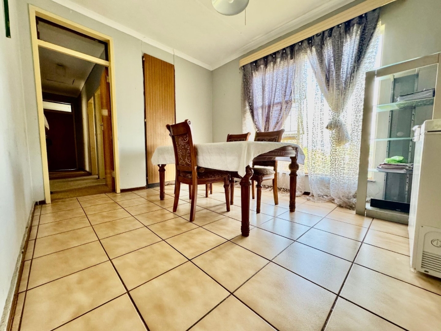 To Let 4 Bedroom Property for Rent in Sunnyridge KwaZulu-Natal