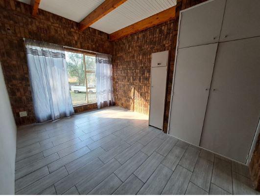 4 Bedroom Property for Sale in Schuinshoogte KwaZulu-Natal