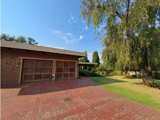 4 Bedroom Property for Sale in Schuinshoogte KwaZulu-Natal