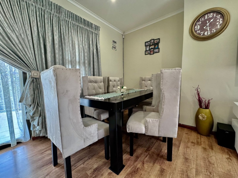 4 Bedroom Property for Sale in Signal Hill KwaZulu-Natal