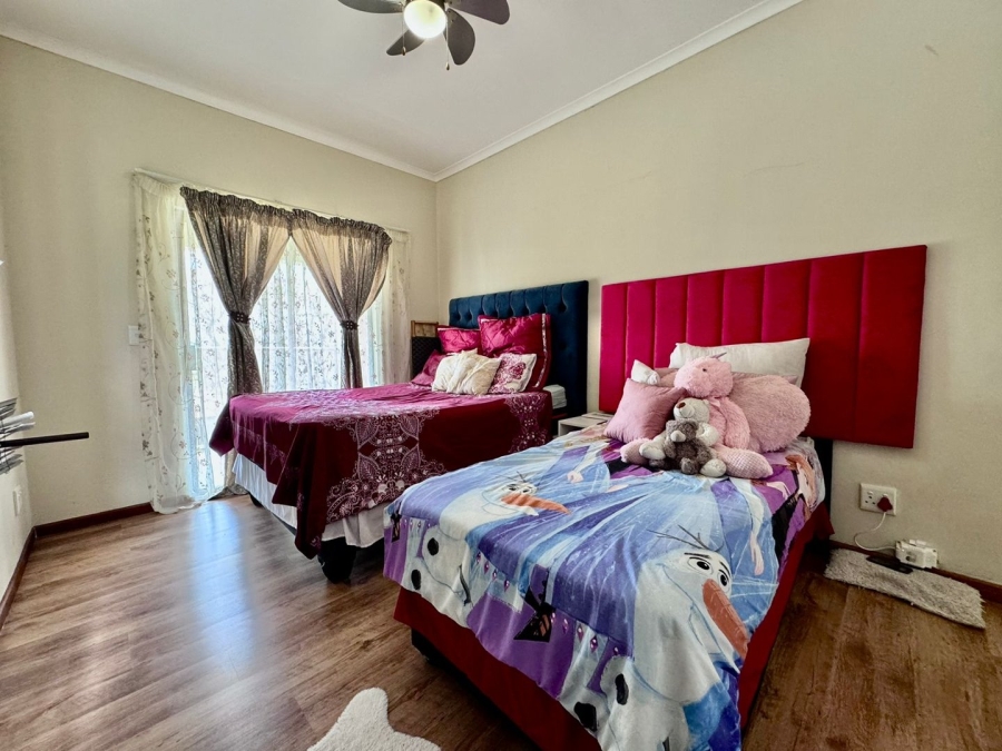 4 Bedroom Property for Sale in Signal Hill KwaZulu-Natal