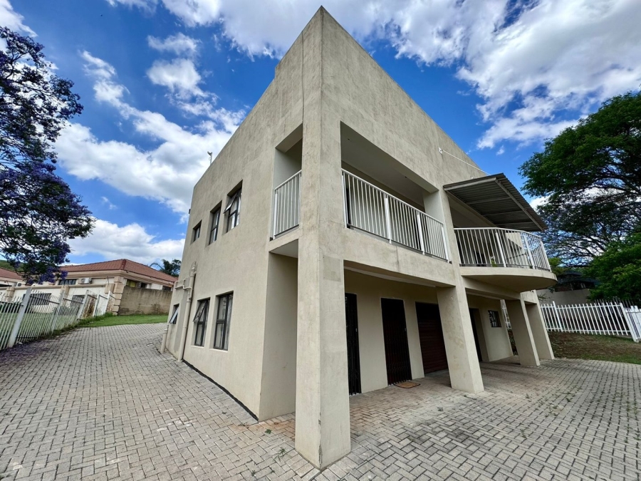 4 Bedroom Property for Sale in Signal Hill KwaZulu-Natal