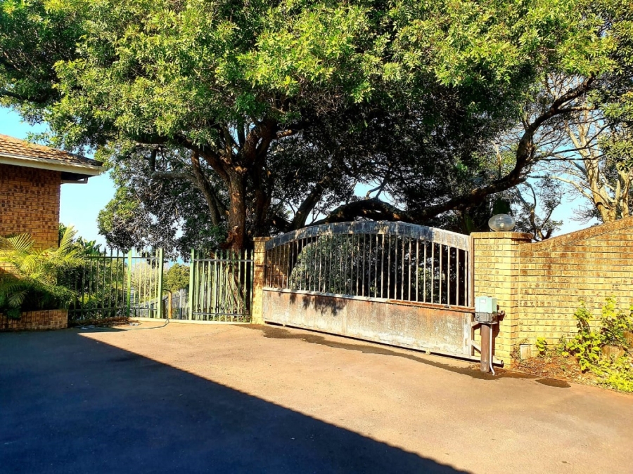 5 Bedroom Property for Sale in St Michaels On Sea KwaZulu-Natal