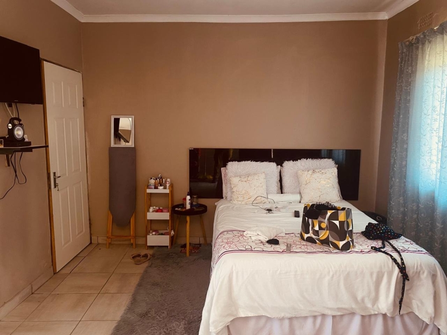  Bedroom Property for Sale in Mandlazini KwaZulu-Natal