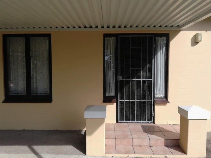 3 Bedroom Property for Sale in Umtentweni KwaZulu-Natal