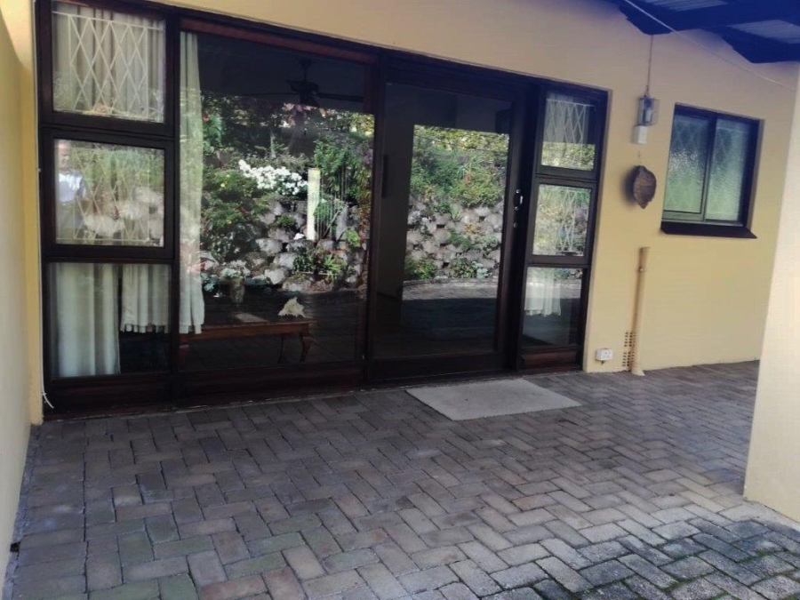 3 Bedroom Property for Sale in Umtentweni KwaZulu-Natal