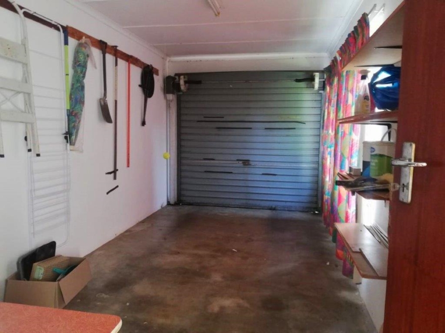 3 Bedroom Property for Sale in Umtentweni KwaZulu-Natal