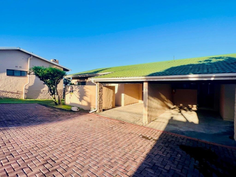 3 Bedroom Property for Sale in Manaba Beach KwaZulu-Natal