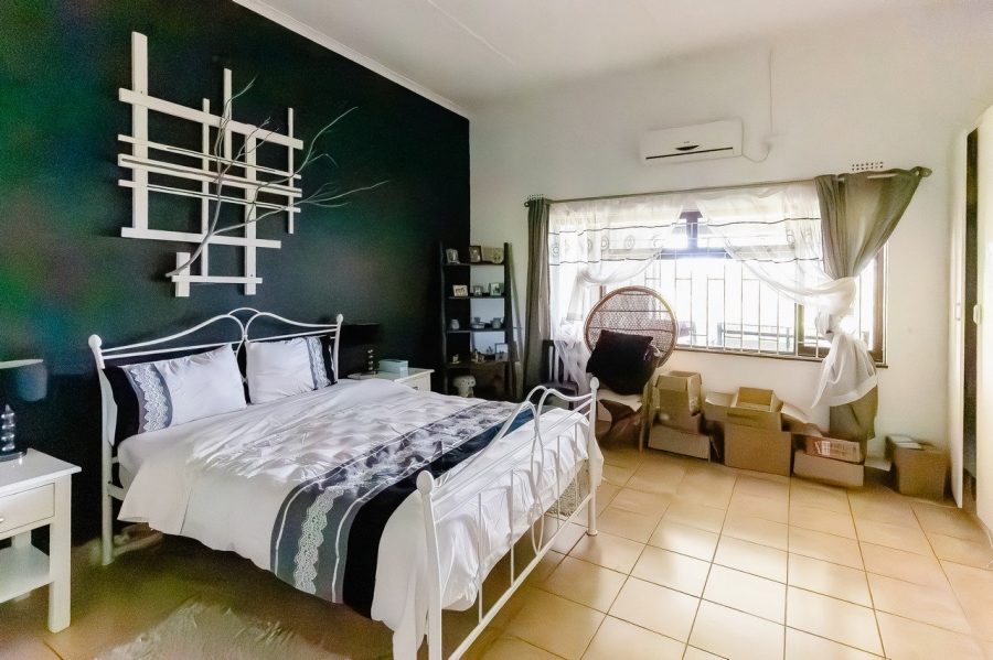 6 Bedroom Property for Sale in Southport KwaZulu-Natal