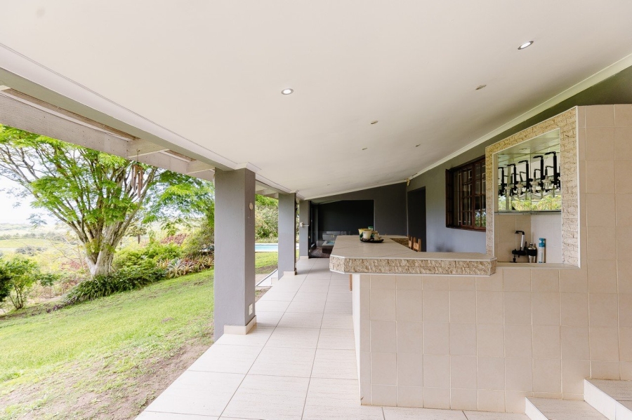 6 Bedroom Property for Sale in Southport KwaZulu-Natal