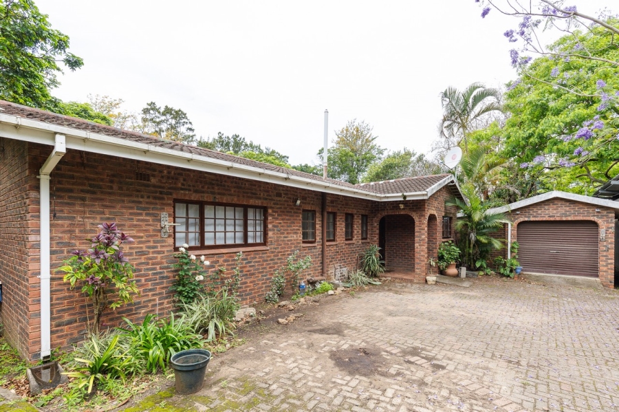 6 Bedroom Property for Sale in Southport KwaZulu-Natal