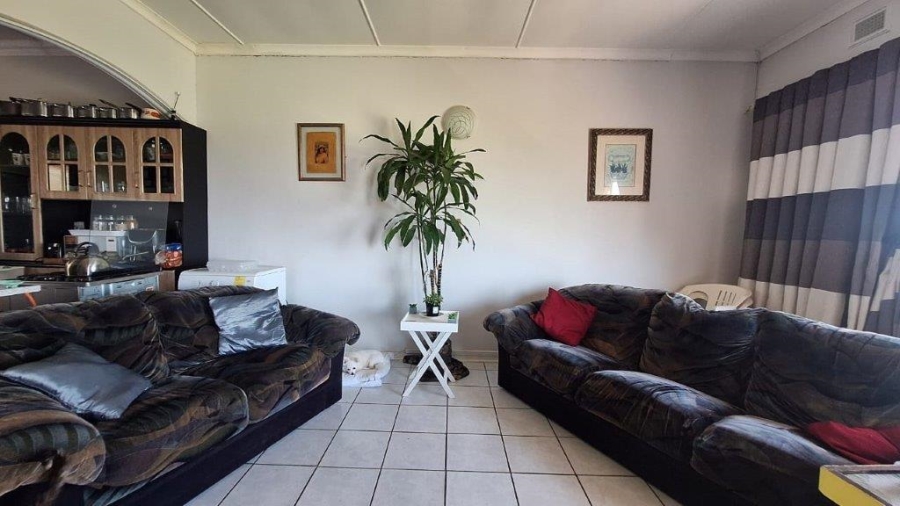 2 Bedroom Property for Sale in Umtentweni KwaZulu-Natal