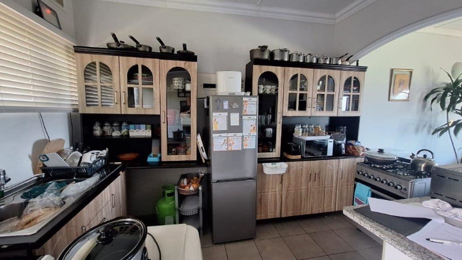 2 Bedroom Property for Sale in Umtentweni KwaZulu-Natal