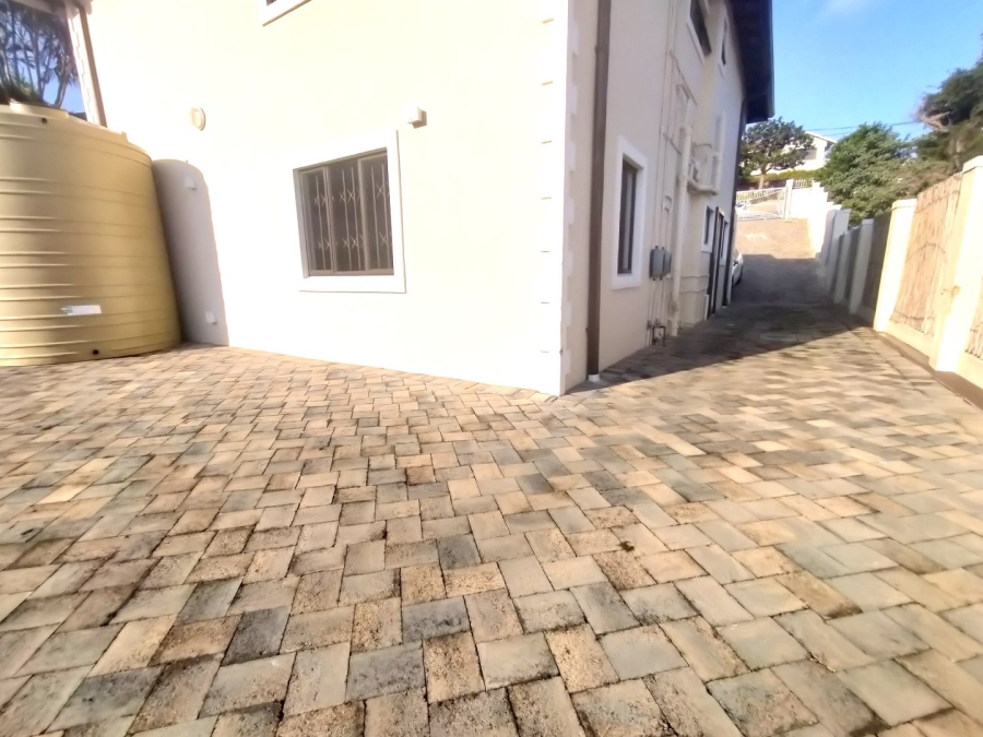 To Let 3 Bedroom Property for Rent in Mount Vernon KwaZulu-Natal