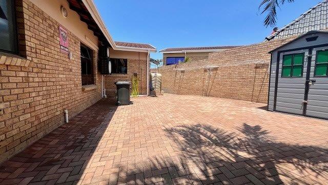 3 Bedroom Property for Sale in Manaba Beach KwaZulu-Natal