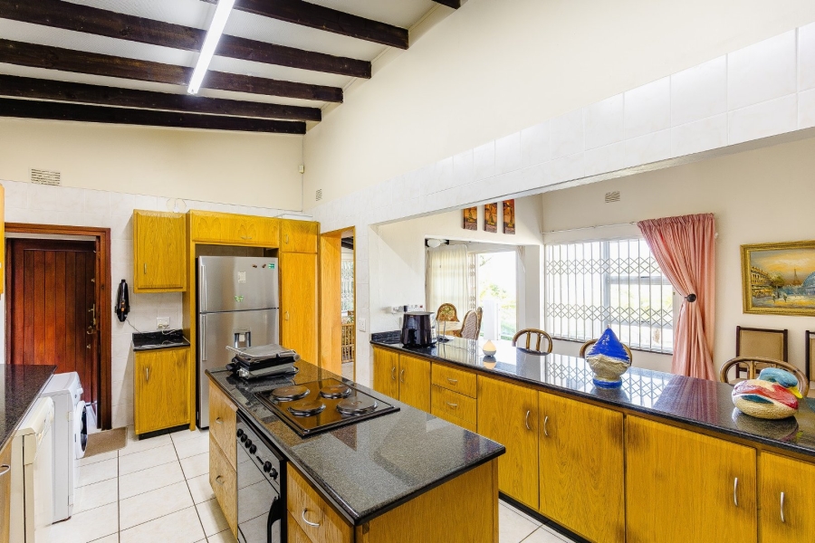 5 Bedroom Property for Sale in Margate KwaZulu-Natal