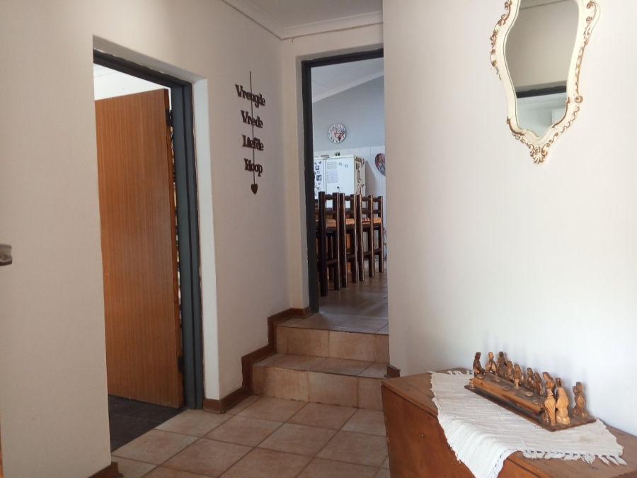 5 Bedroom Property for Sale in Huttenheights KwaZulu-Natal