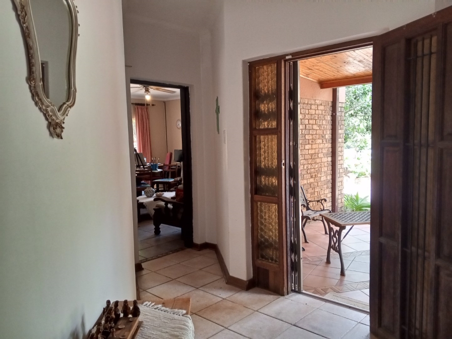 5 Bedroom Property for Sale in Huttenheights KwaZulu-Natal