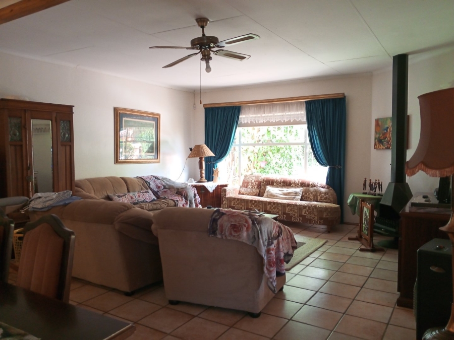 5 Bedroom Property for Sale in Huttenheights KwaZulu-Natal