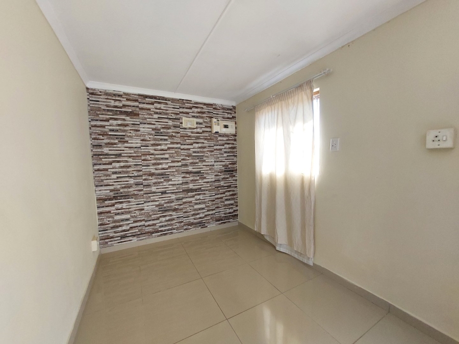 To Let 2 Bedroom Property for Rent in Rocky Park KwaZulu-Natal