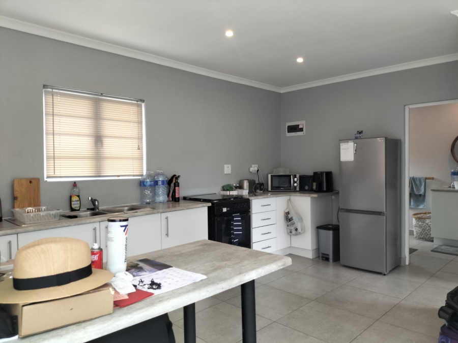 To Let 1 Bedroom Property for Rent in Farningham Ridge KwaZulu-Natal