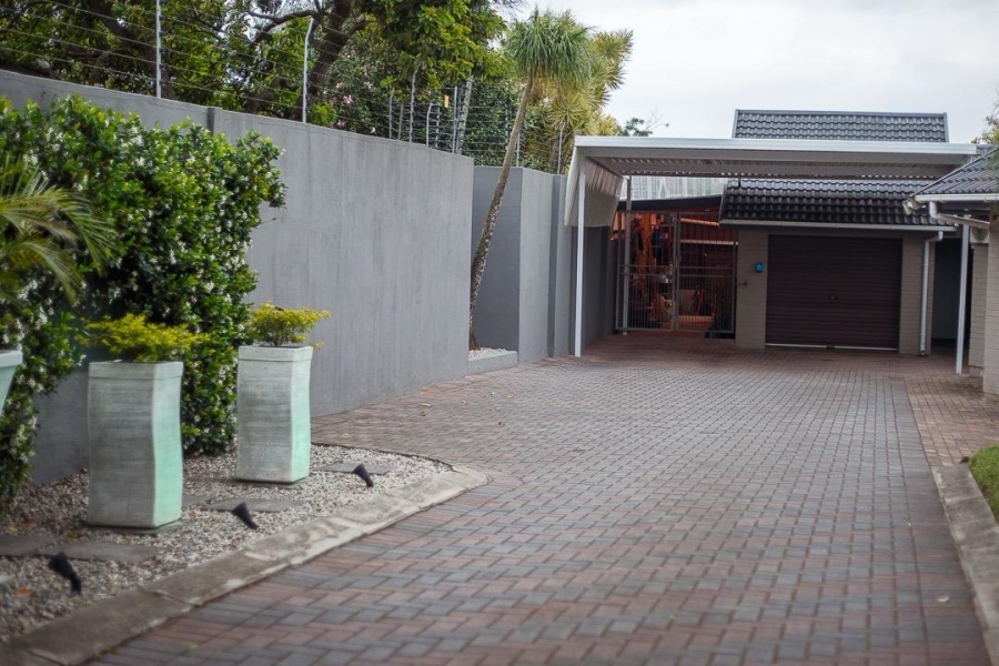 4 Bedroom Property for Sale in Meer En See KwaZulu-Natal