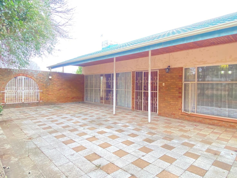 4 Bedroom Property for Sale in Huttenheights KwaZulu-Natal