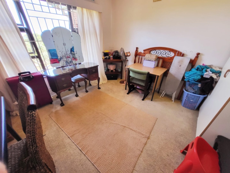 5 Bedroom Property for Sale in Pennington KwaZulu-Natal