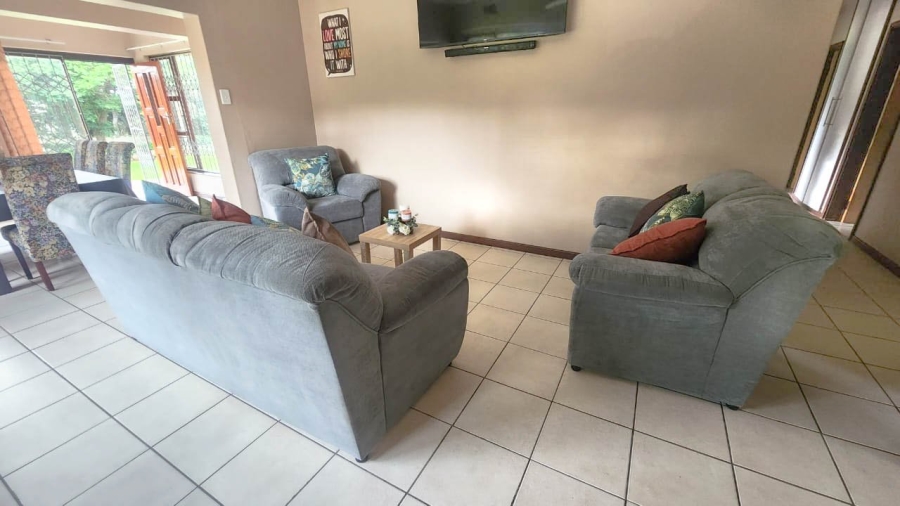 3 Bedroom Property for Sale in Umtentweni KwaZulu-Natal