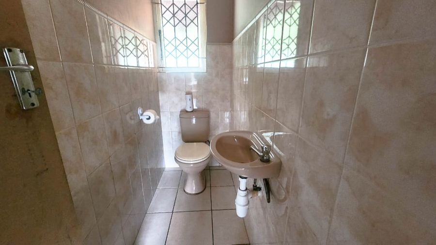 3 Bedroom Property for Sale in Umtentweni KwaZulu-Natal