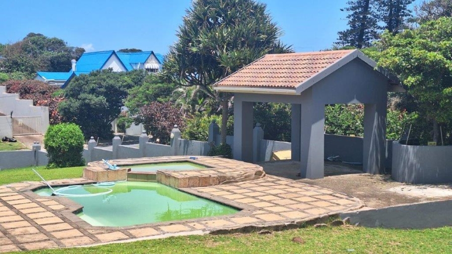 5 Bedroom Property for Sale in Umtentweni KwaZulu-Natal