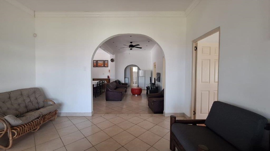 5 Bedroom Property for Sale in Umtentweni KwaZulu-Natal