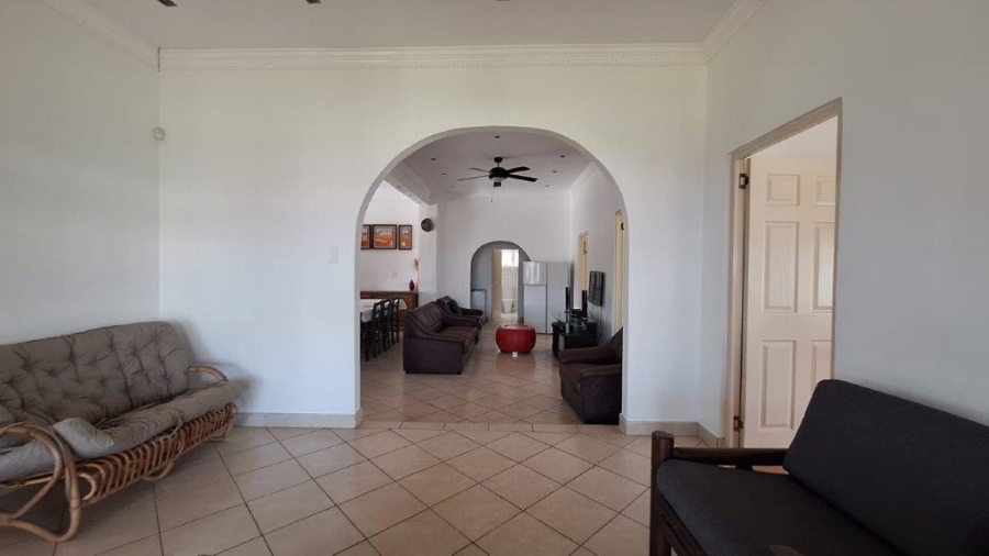 5 Bedroom Property for Sale in Umtentweni KwaZulu-Natal