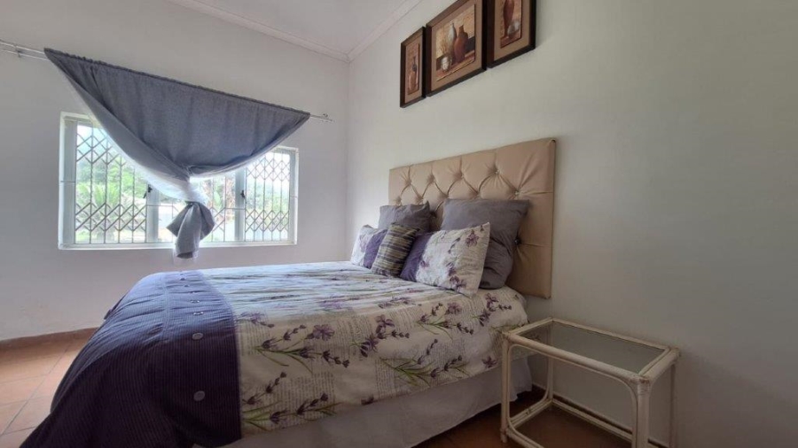 5 Bedroom Property for Sale in Umtentweni KwaZulu-Natal