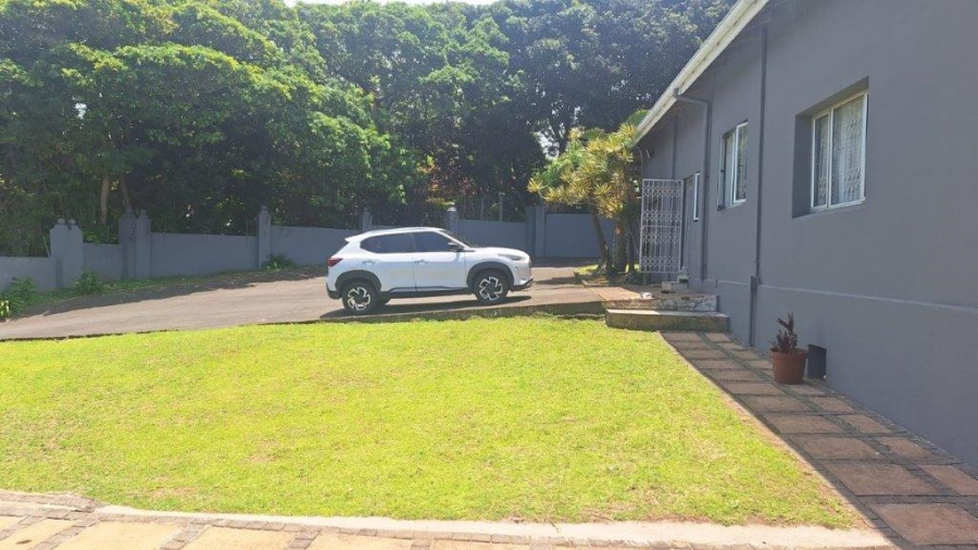 5 Bedroom Property for Sale in Umtentweni KwaZulu-Natal