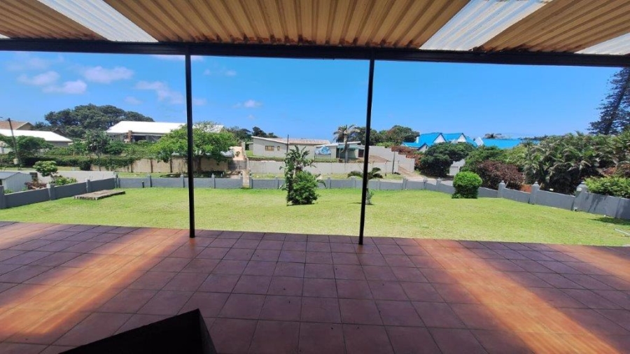 5 Bedroom Property for Sale in Umtentweni KwaZulu-Natal