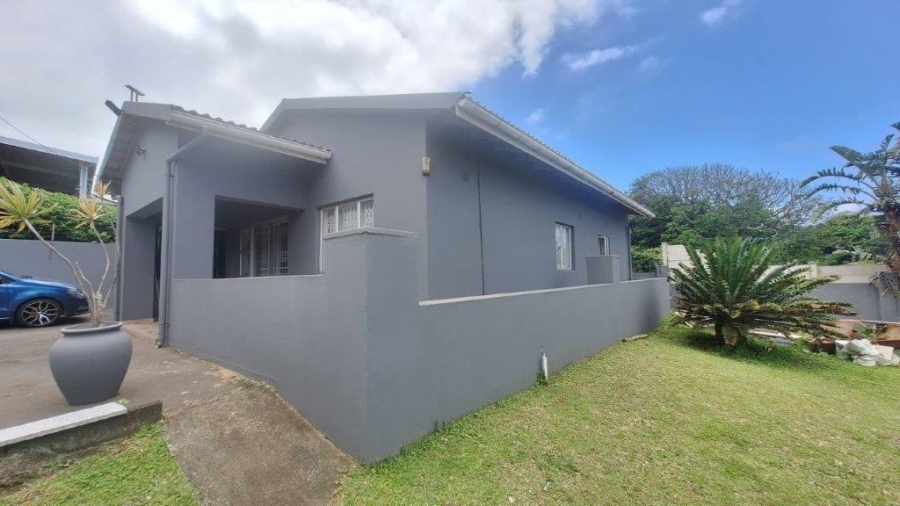 5 Bedroom Property for Sale in Umtentweni KwaZulu-Natal