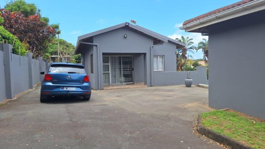 5 Bedroom Property for Sale in Umtentweni KwaZulu-Natal