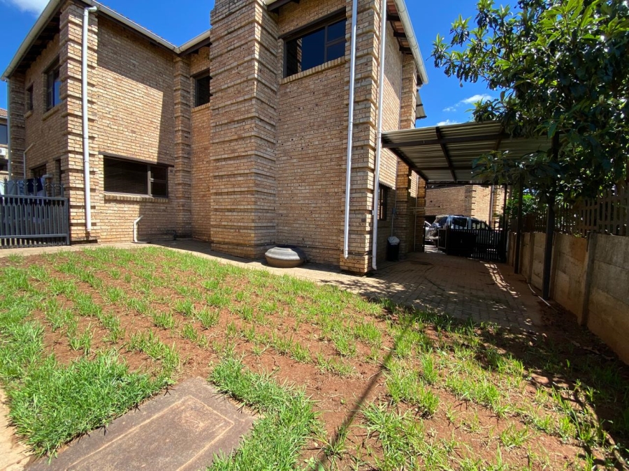 To Let 4 Bedroom Property for Rent in Signal Hill KwaZulu-Natal